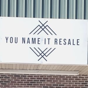 Meet your Poshers, Brooke & Jennifer